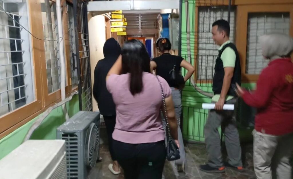 Main di Sejumlah Tepat Hiburan, 5 Wanita Tak Punya KTP Diamankan Pol PP Padang