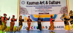 Tanamkan Cinta Budaya, Pesantren Kauman Gelar Pentas Seni 17 Provinsi dalam Perayaan Harlah Pancasila