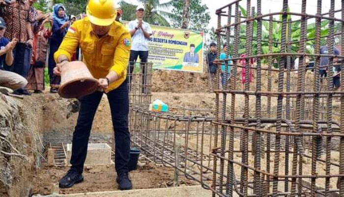 Tower BTS Dibangun, Warga Nagari Koto Tuo Sijunjung Segera Bisa Gunakan “HP”