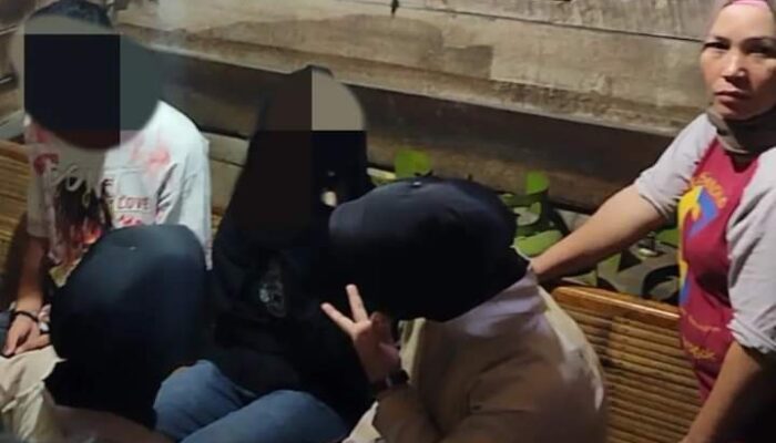 Lupa Dunia, Sepasang Mahasiswa Digrebek Warga dalam Kamar Kos di Binuang Pauh Kota Padang