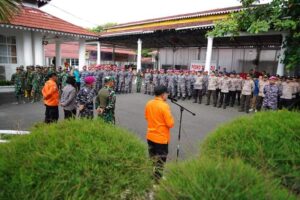 Bupati Eka Putra: Terima Kasih Seluruh Aparat dan Relawan, Saatnya Tanah Datar Bangkit!