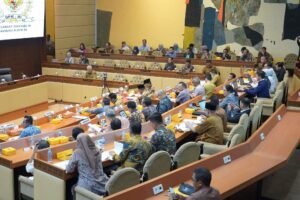 Dukung Perubahan UU Kabupaten/Kota, Bupati Tanah Datar Ungkap Filosofi ABS-SBK di RDP DPR RI