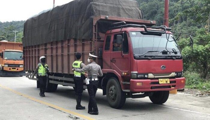 Mulai 1 Juli, Truk Barang Dibatasi Lewat Jalan Padang Lua-Balingka-Simpang Koto Mambang Agam