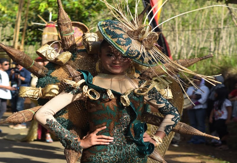 Beragam Kerajinan Unik dari Bambu Tampil di Payakumbuh Botuang Festival 2024