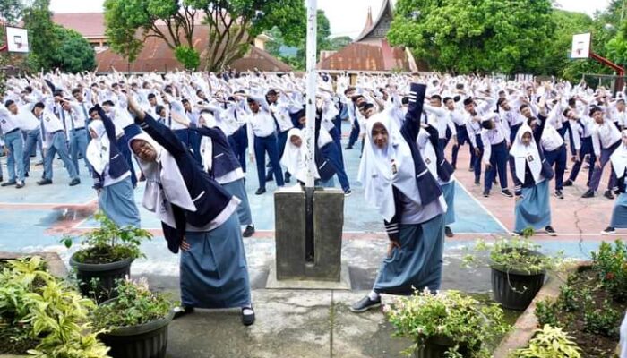 Orang Tua Siswa di Padang Panjang Lega, Anak yang Belum dapat Sekolah kini Ditampung SMA Negeri