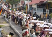 Nagari Topi Selo Bolek Godang, Jalanan Dipenuhi Arakan 1.000 Lopek Kucuik Sonok oleh Bundo Kanduang