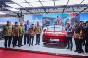 Wapres Ma’ruf Amin Jajal All New Hyundai KONA Electric, Mobil Listrik Pertama Produksi Indonesia di Arena GIIAS 2024