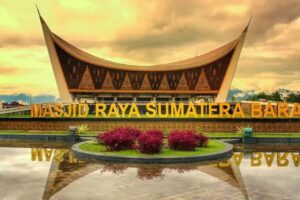 Diresmikan 1 Muharam 1446 H, Masjid Raya Sumatera Barat Berganti Nama Baru