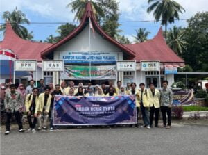 Inovasi Mahasiswa UNP Sukseskan Ciptakan Kripik dari Kelapa di Nagari Lareh Nan Panjang Padang Pariaman