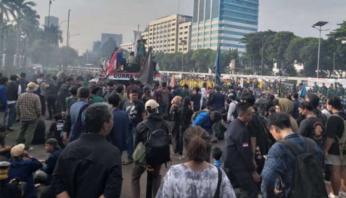 Tolak Putusan MK, Para Pakar Sebut DPR Membangkangi Konstitusi