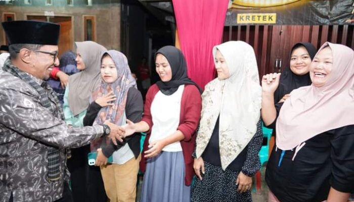 Silaturahmi di Nagari Andaleh, Bupati Tanah Datar: Cukup Bawa KTP, Masyarakat Berobat Gratis!