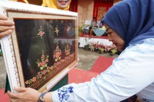 Sulaman Kapalo Samek dan Keunikan Kerajinan Khas Masyarakat Nagari di Situmbuak Art and Culture Festival