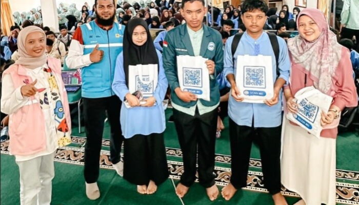 Goes to School di SMAN 1 Sungai Puar, PLN Bukittinggi Kupas Berbagai Kemudahan Layanan Listrik di Aplikasi “PLN Mobile”