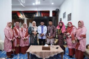 Promosikan UKM dan Budaya Minang, Perantau di Thailand Bangun Rumah Gadang Mirip Istano Pagaruyuang di Patani