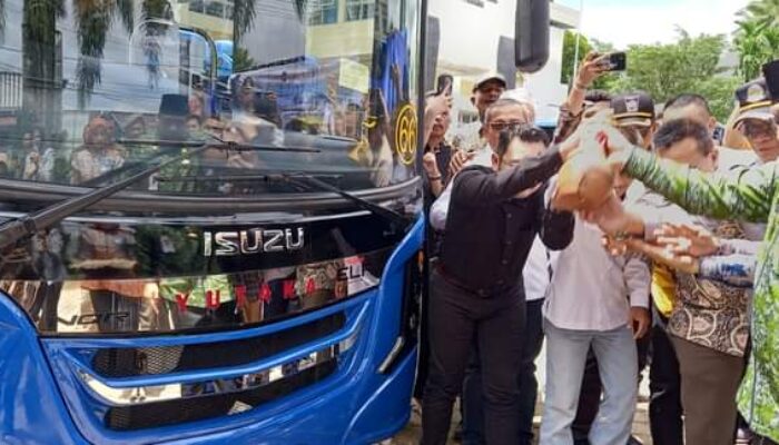 Keren! Kini Warga Bungus Teluk Kabung Bisa Nikmati Transportasi Bus Trans Padang 