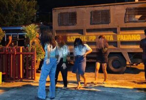 12 Pria dan Wanita Bukan Suami-Istri Diamankan Satpol PP Padang di Sejumlah Kosan dan Penginapan