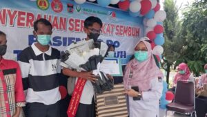 Tak Hanya Tamat Kuliah Diwisuda, Pasien TBC Lulus Pengobatan di Padang Juga Diwisuda