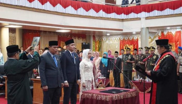Sah! Imbral SE Jabat Ketua DPRD Padang Panjang Periode 2024-2029