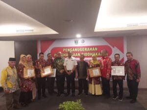 Padang Borong Penghargaan Siddhakarya Sumbar 2024, Pesan Gubernur: Tapi Ingat! Pengangguran Masih Banyak