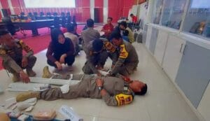 Petugas BPBD, Satpol PP dan Damkar Pemko Padang Dilatih Cara Penanganan Awal Bedah Kritis Terhadap Korban Bencana