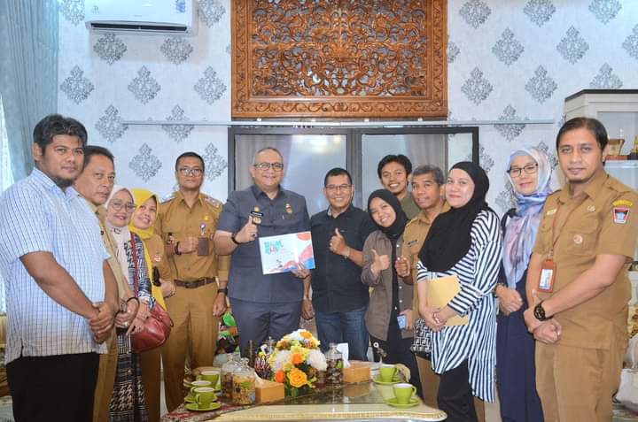 Alumni SMA 3 Padang Gagas Iven Sports Tourism Bertaraf Internasional “Blue Ocean Minang Run 2025”