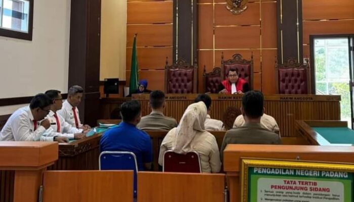 Gegara Cuekin Peringatan Satpol PP, 10 Warga Pelanggar Perda Jalani Tipiring di Pengadilan Negeri Padang