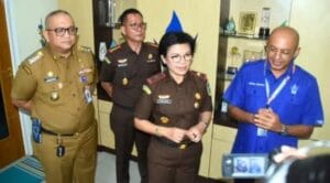 Pelanggan Puas! Kajati Sumbar: Pelayanan Perumda AM Kota Padang Sangat Baik