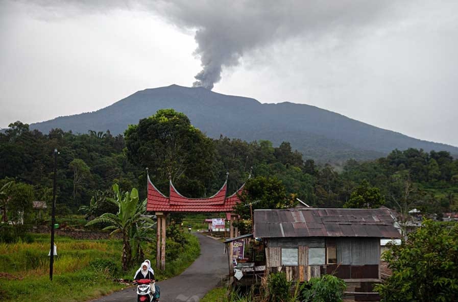 Gunung Marapi Naik Status Siaga, Penduduk Diminta Tidak Mendekati Radius 4,5 KM dari Kawah