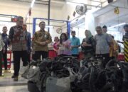 Siapkan SDM Otomotif Berkualitas, Daihatsu Serahkan Alat Manufaktur ke SMK dan Perguruan Tinggi