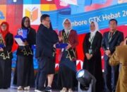 Kepala SDN 07 Mudiak Lawe Solok Selatan Juara Peserta Dedikatif Terfavorit Tingkat Nasional di Jambore GTK Hebat 2024