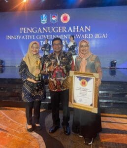 Pemko Padang Raih Predikat Sangat Inovatif di Ajang Innovative Goverment Award 2024 Surabaya