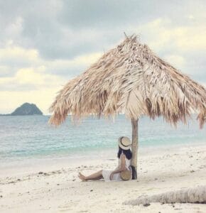 Banyak yang Belum Tahu! Pantai di Pesisir Selatan Ini Sungguh Memukau Tak Kalah Indah dari Bali