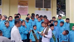 Kembalikan Keseharian Anak Seperti Tempo Dulu, Wamendikdasmen Luncurkan Gerakan 7 Kebiasaan Anak Hebat di Padang