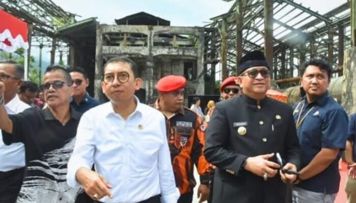 Menteri Kebudayaan RI Kunjungi Pabrik Semen Pertama Asia Tenggara yang Kini Tinggal Kerangka