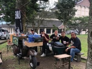 Kisah Inspiratif Owner Brewscoot Street, dari Skuter Tua Jualan Kopi Keliling Hingga Dirikan Coffee Shop