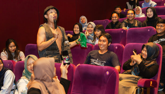 Meriah! Roadshow Ambyar Mak Byar Panaskan Bioskop di Cirebon, Semarang, Solo Hingga Jawa Timur