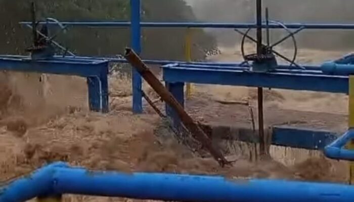 INFO GANGGUAN: Sungai Meluap Mengakibatkan Air Perumda AM Padang Terganggu, Ini Wilayah Pelanggan Terdampak!