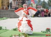 Keren! Siswa di Solok Selatan Ciptakan Gaun yang Mengagumkan dari Bahan Barang Bekas