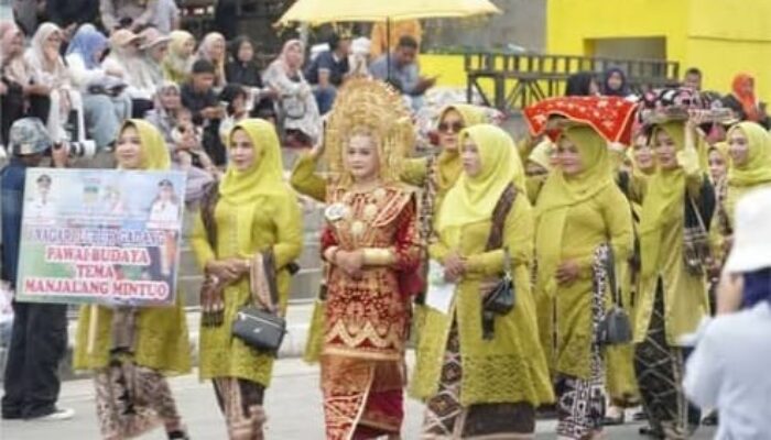 Pawai Budaya Meriahkan Rangkaian Kegiatan Hari Jadi Ke-21 Kabupaten Solok Selatan