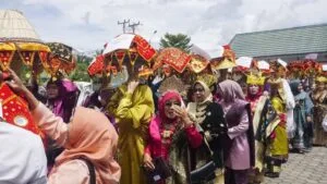 Disemarakan Tradisi Makan Bajamba, Pasaman Barat Baralek Gadang Peringati Hari Jadi Kabupaten ke-21