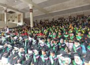 Wisuda Massal, Ribuan Siswa di Padang Tahfidz Al Quran