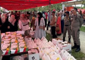 Sambut Walikota dan Wakil Walikota Baru, Warga Padang Tasyakuran di Balaikota Aie Pacah