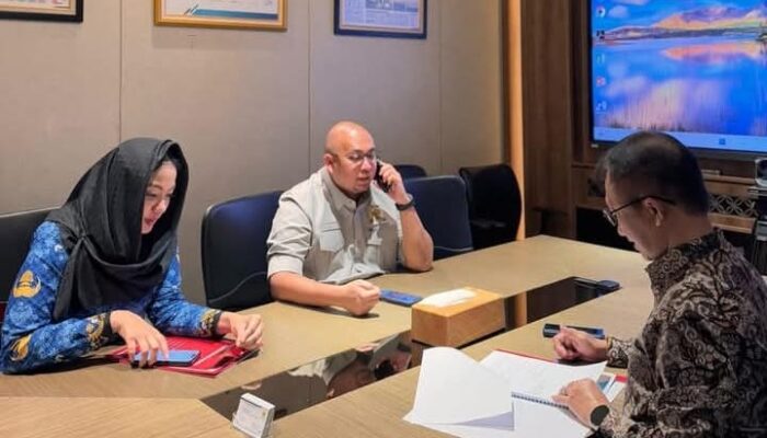 Temui Direksi PLN, Bupati Dharmasraya Perjuangkan Listrik untuk Nagari Panyubarangan yang Masih Gelap Gulita