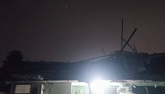 Puting Beliung Hantam Asrama TNI Lapai Padang, Atap 18 Unit Rumah Beterbangan