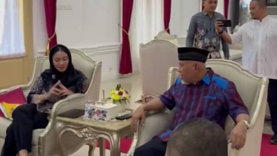 Bupati Dharmasraya Minta Dukungan Provinsi Terkait Perbaikan Jalan dan Perizinan Tambang