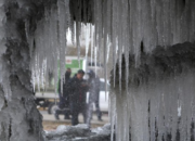 Ngeri! Gelombang Dingin Ekstrem Landa Meksiko, Percikan Air pun Membeku
