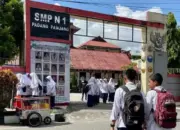 Mulai Akhir April, Seluruh Siswa di Padang Panjang Gratis Naik Angkot 