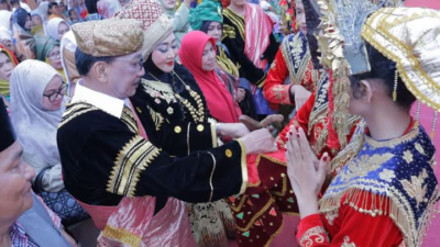 Bupati Hendrajoni Apresiasi Acara Bakhatib Adat di Nagari Baruang-Baruang Balantai