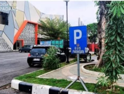 Atasi Kemacetan, Bus Pariwisata Dilarang Parkir di Pantai Padang