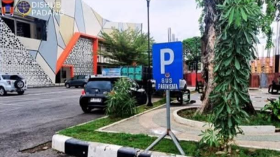 Atasi Kemacetan, Bus Pariwisata Dilarang Parkir di Pantai Padang